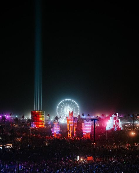 Coachella (@coachella) • Instagram photos and videos Coachella Photography, 2016 Coachella, Coachella Instagram, Coachella Theme, Old Cds, Coachella Festival, At Night, Rush, Vision Board