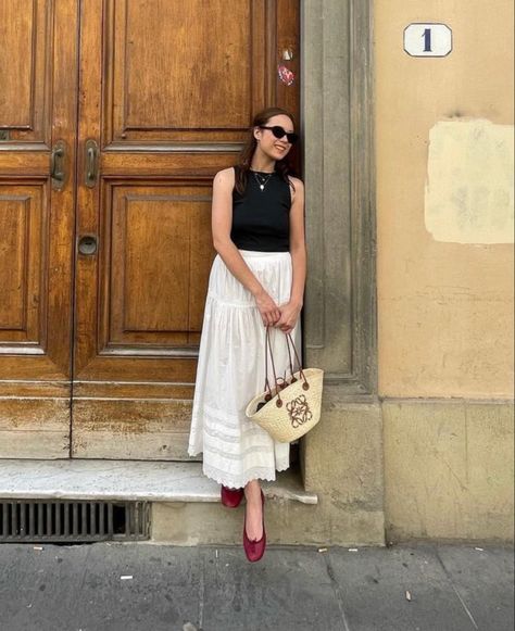 Red Repetto, Repetto Outfit, Repetto Ballet Flats, Simply Dress, Loewe Bag, Glad Rags, Dressed To The Nines, Italian Summer, Summer Chic