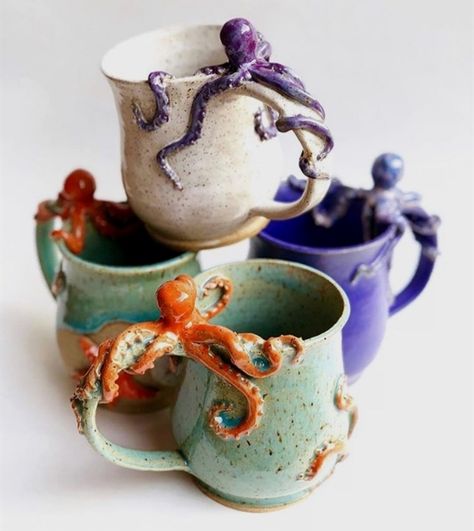 Handmade Pottery Mugs, Lauren Lewis, Traditional Pottery, Keramik Design, Pottery Clay, Clay Mugs, Pottery Crafts, Ceramics Pottery Art, Pottery Sculpture