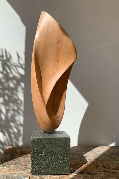 Wooden Sculpture Art, Abstract Wood Carving, Wood Carving Art Sculpture, Wood Sculpture Art, Organic Sculpture, Modern Art Sculpture, Wooden Sculptures, Carved Wood Sculpture, Sculptures Céramiques