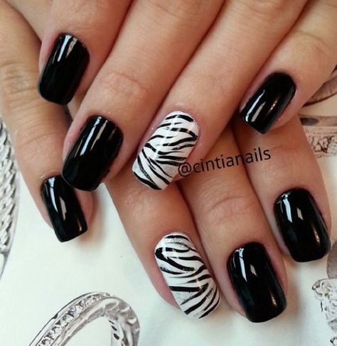 Zebra Nail Designs, Zebra Nail Art, Black And White Nail, Black And White Nails, Zebra Print Nails, Animal Print Nails Art, Zebra Nails, Print Nails, Animal Print Nails