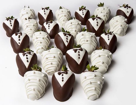 Tuxedo Strawberries, Creative Appetizers, Wedding Strawberries, Nuts Gift, Tv Walls, Wedding Chocolate, Corner Tv, Unique Bride, Chocolate Covered Pretzels