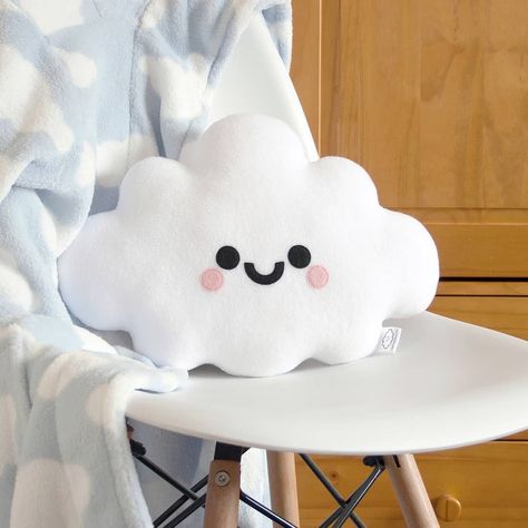 Cloud Plushie, Cloud Pillows, Plushies Diy, Kawaii Cloud, Soft Toys Making, Diy Clouds, Felt Pillow, Cloud Cushion, Art Concepts