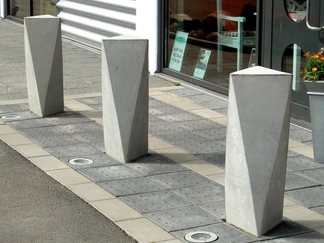 Fixed reinforced concrete bollard ACKORD by Nola Industrier | design Veikko Keränen Trophy Design, Landscape Elements, Concrete Furniture, Precast Concrete, Urban Furniture, Concrete Projects, Bollard Lighting, Street Furniture, Street Design