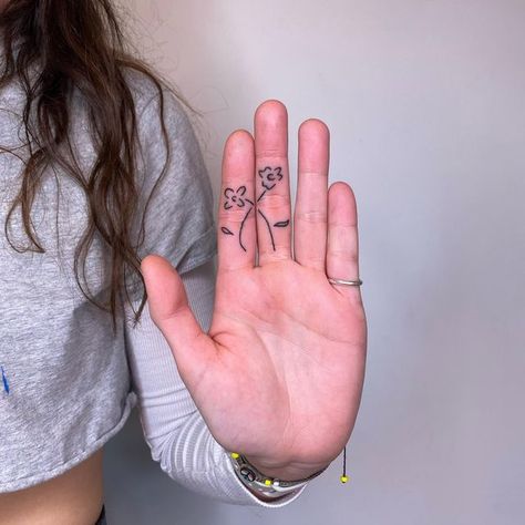 Inside Hand Tattoo, Palm Tattoos, Hand Palm, Instagram Flowers, E Tattoo, Hand Tattoo, Finger Tattoos, The Hand, Flash Tattoo