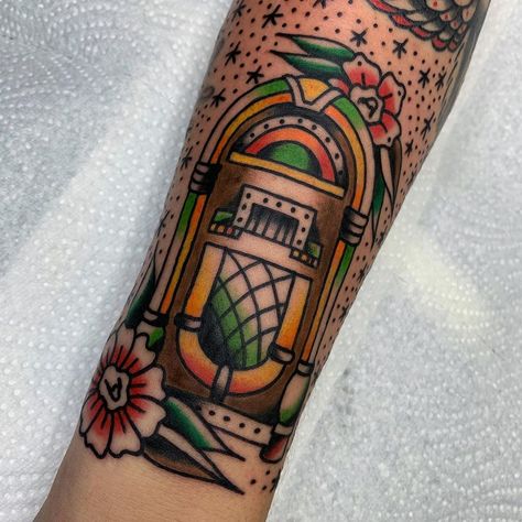 @caprice.tattoo shared a photo on Instagram: “Jukebox and some background. Thanks! #tattoo #tattooer #oldschool #traditionaltattoo #germantattooers #ruhrpott #goldeneagle #solid…” • Sep 4, 2020 at 8:56am UTC Juke Box Tattoo, Jukebox Tattoo, Rock N Roll Tattoo, Trad Tattoos, Music Tattoo Sleeves, Framed Tattoo, Tattoo Board, C Tattoo, Flash Design