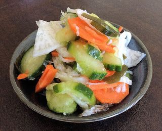 Namasu Recipe Hawaii, Namasu Recipe Cucumber Salad, Cucumber Namasu Recipe, Namasu Recipe, Hawaiian Dream Cake, Picked Vegetables, Mochiko Chicken, Japanese Side Dish, Pineapple Shrimp