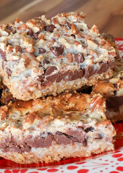 Dolly Bars, Hello Dolly Bars, Chocolate Butter Cake, Monster Cookie Bars, Magic Bars, Chocolate Butter, Amish Recipes, Butterscotch Chips, Classic Desserts