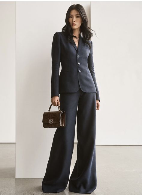 Ralph Lauren Style Classy, Elegant Office Outfit, Ralph Lauren Fashion Show, Wedding In September, Bailey Zimmerman, Ralph Lauren Looks, My Woman, Ralph Lauren Linen, Ralph Lauren Suits