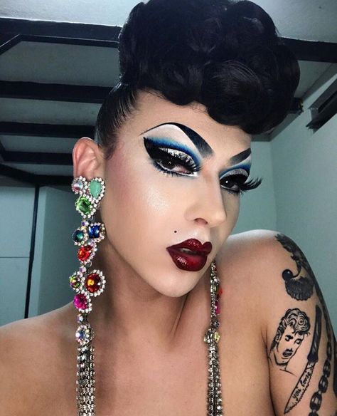 Violet Chachki Makeup, Boys Wearing Makeup, Burlesque Fashion, Violet Chachki, Drag Make-up, Rupaul Drag Queen, Drag Queen Makeup, Gender Fluid Fashion, Drag Makeup