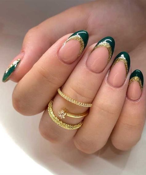 Gold Tip Nails, Marvel Nails, French Almond, Emerald Nails, Dark Green Nails, Gold Nail Designs, Autumn Nail, Green Nail Designs, Nagel Tips