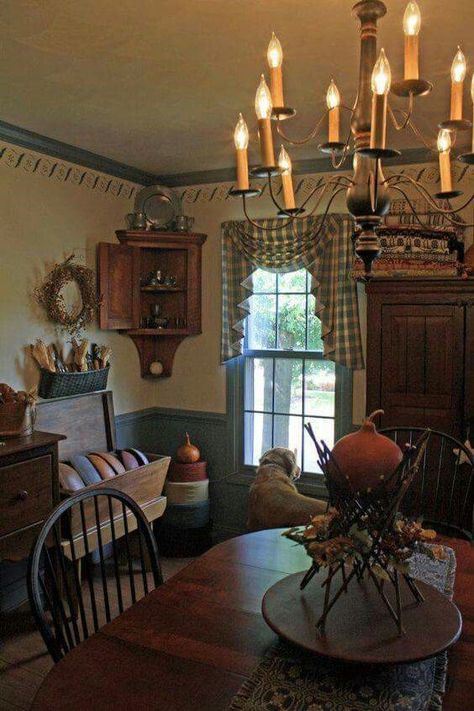 Colonial Dining Room, Primitive Country Kitchen, Primitive Dining Room, Primitive Dining Rooms, Primitive Living Room, Fall Dining Room, Primative Decor, Colonial Interior, Country Dining Rooms