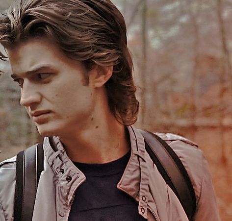 Joey Keery, Stranger Things Joe Keery, Steve Stranger Things, Bad Boyfriend, Steve Harrington Stranger Things, Joe Kerry, Charlie Heaton, Hawkins Indiana, Beautiful Joe