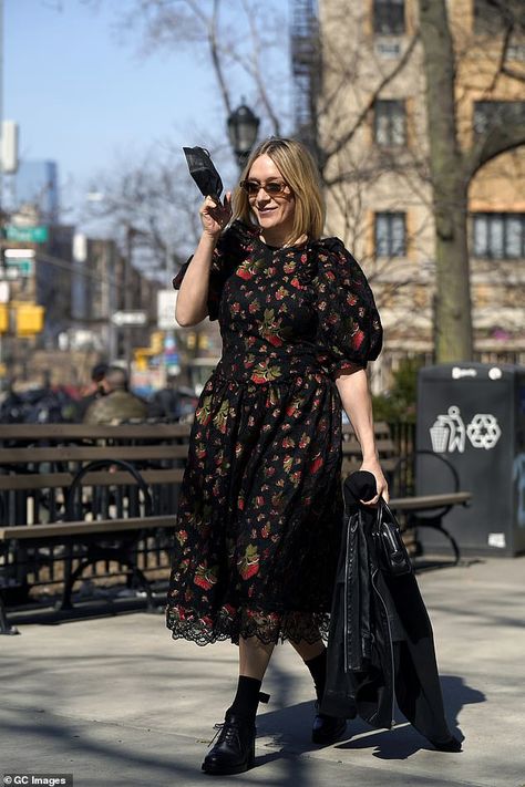 Glowing: Chloe Sevigny cut a stylish figure in a pretty flowery dress for a sunny stroll i... Emmy Awards Dresses, Chloe Sevigny Style, Chloë Sevigny, Flowery Dresses, Sheer Gown, Best Red Carpet Looks, Chloe Sevigny, French Girl Style, Best Style