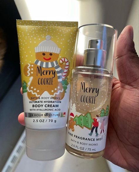 Cookie Perfume, Bath N Body Works, Perfume Body Spray, Body Hygiene, Baked Cookies, Fotografi Vintage, Bath And Body Works Perfume, Shower Skin Care, Body Smells