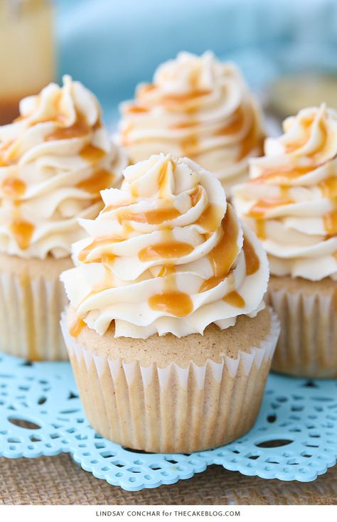 Bourbon Cupcakes, Caramel Bourbon, Caramel Apple Cupcakes, Boozy Cupcakes, Thanksgiving Cupcakes, Salted Caramel Cupcakes, Fall Cupcakes, Boozy Desserts, Cake Blog