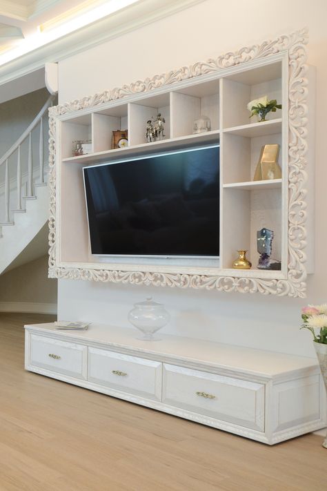 Farmhouse Bedroom Tv Wall Ideas, Tv Framed On Wall Decorating Ideas, Tv Wall Built In Ideas, Tv Wall Design With Fireplace, Panel Tv Wall, Tv Wall Idea, Television Frame, Built In Ideas, Tv Wall Decoration