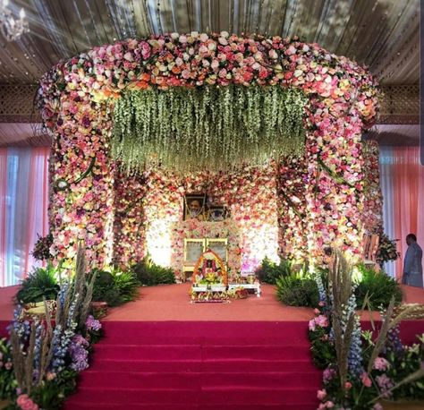 Indoor Mandap, Flower Mandap, Floral Mandap, Wedding Ceremony Decorations Indoor, Mandap Design, Indian Wedding Flowers, Flower Garland Wedding, Destination Wedding Decor, Wedding Background Decoration