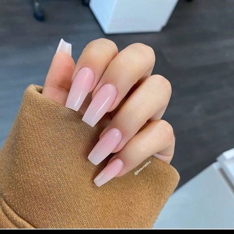 Light Pink Ombre Nails Coffin, Pink Ombre Nails Coffin, Light Pink Ombre Nails, Natural Looking Acrylic Nails, Light Pink Acrylic Nails, Acrylic Nails Nude, Natural Ombre, Pink Ombre Nails, Formal Nails