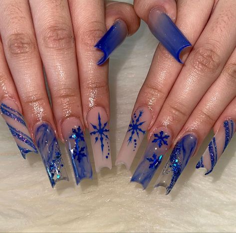 Nail Inspo Christmas, Christmas Nail Inspo, Blue Christmas Nails, Xmas Nail Art, Holiday Nail Designs, Cute Christmas Nails, Girly Acrylic Nails, Cute Acrylic Nail Designs, Fall Acrylic Nails