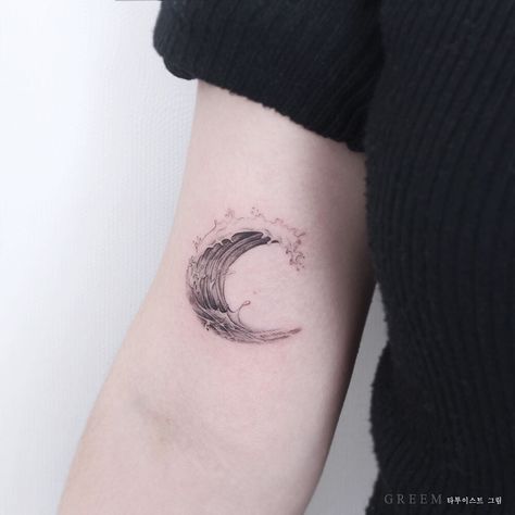 Bada Lee Tattoo, Moon Tattoo Designs For Women, Traditional Tattoo Woman, Bada Lee, Circle Tattoo, Water Tattoo, Moon Tattoo Designs, Beautiful Aesthetic, Tattoo Designs For Women