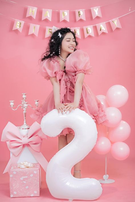 Pre Debut Photoshoot Ideas Indoor, Coquette Birthday Photoshoot, Birthday Photoshoot Ideas Pink, Happy Birthday Teddy Bear, Turning 23, Pre Debut Photoshoot, Birthday Pose, Graduation Pose, Debut Photoshoot