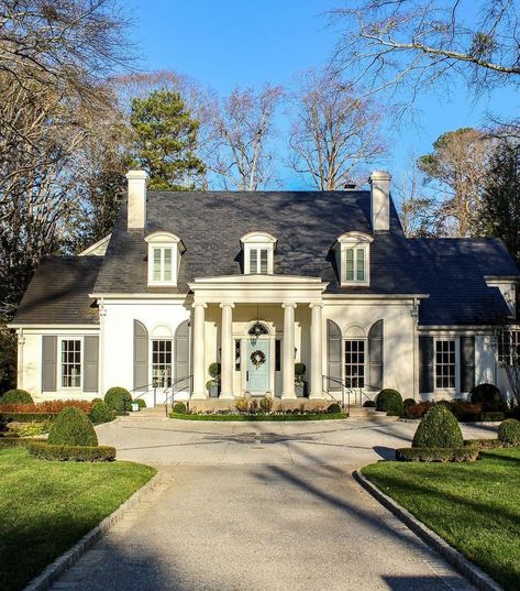 I absolutely love this Brookhaven home so beautifully captured by @buckheadbecky. Follow her feed for a visual feast of delightful homes! Make sure you scroll to see the beautiful gate! #curbappeal #curbappealmatters #exterior #exteriordesign #dormers Classic House Exterior Luxury, House With Land, Provincial Home, Colonial Exterior, Classical Elements, The Brick, Southern Home, Dream House Interior, Sims House