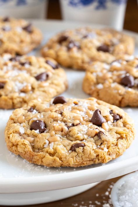 Better Than Grandma's Chocolate Chip Oatmeal Cookies Easy Strawberry Lemonade, Chewy Toffee, Chocolate Chip Oatmeal Cookies, Oatmeal Chocolate Chip Cookie Recipe, Easy Lemon Curd, Grandma Cookies, Almond Toffee, Mixer Recipes, Lemon Sugar Cookies