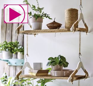 Kleiderbügel-Regal Autumn Decoration, Coat Hanger, Indoor Garden, Animals And Pets, Floating Shelves, Diy Home Decor, Planter Pots, Home Diy, Shelves