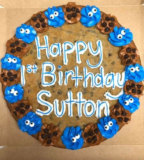 Cookie Cake Birthday Designs Boy, Birthday Cookie Cake Designs For Men, Easy Cookie Cake, Cookie Cake Decorating Ideas, Pie Decor, Birthday Cookie Cake, Honey Ideas, Dq Cakes, Message Cookies