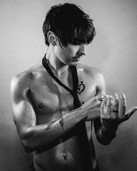 Colby Brock (@colbybrock) • Instagram photos and videos Colby Brock Instagram, Sam And Colby Fanfiction, Fangirl Problems, Colby Brock, I Need More, Emo Guys, Sam And Colby, Hottest Guy Ever, Emo Boys