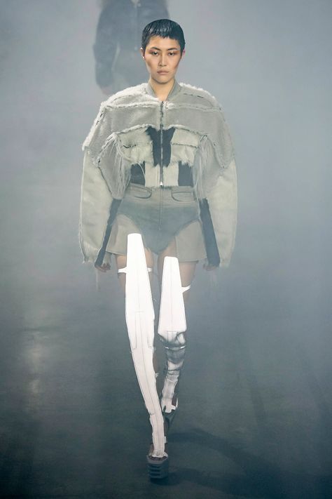 Rick Owens Fall 2022 Ready-to-Wear Collection | Vogue Rick Owen Outfit, Rick Owens Runway, Rick Owens Menswear, Conceptual Fashion, Middle Age Fashion, Archive Fashion, Fire Fits, Winter 2022, Fall 2022