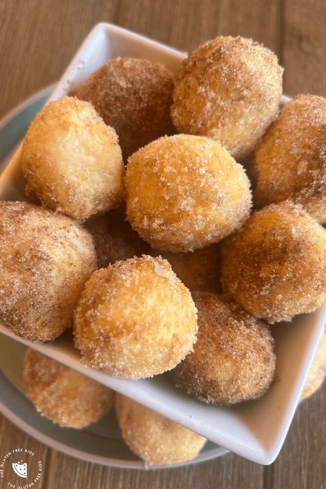 With just 6 simple ingredients and an air-fryer, you can create these delicious warm, gluten-free donut holes in no time at all. No resting, Healthy Air Fryer Donut Holes, Gluten Free Donut Hole Recipe, Gluten Free Donut Holes Baked, Air Fryer Sourdough Donut Recipes, Gluten Free Air Fryer Donut Recipes, Gf Air Fryer Recipes, Air Fryer Gluten Free Recipes, Gluten Free Donut Holes, Air Fryer Donut Recipes