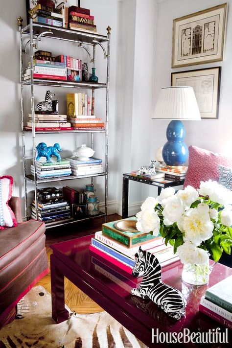 the pink clutch ...: A Small Space with a Big Statement Palm Beach Decor Interior Design, Palm Beach Decor, Upper East Side Apartment, House Beautiful Magazine, House Big, New York City Apartment, New York Apartment, Upper East Side, How To Decorate