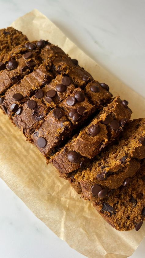 Calla Ramont | Gluten-free, dairy-free, refined sugar-free ZUCCHINI BROWNIES 🍫 No one will ever guess that these are actually healthy and even contain a... | Instagram Sugar Free Zucchini Brownies, Healthy Pumpkin Bread, Gluten Free Pumpkin Bread, Zucchini Brownies, Chocolate Chip Bread, Pumpkin Chocolate Chip Bread, Pumpkin Chocolate Chip, Gf Bread, Pumpkin Chocolate Chips