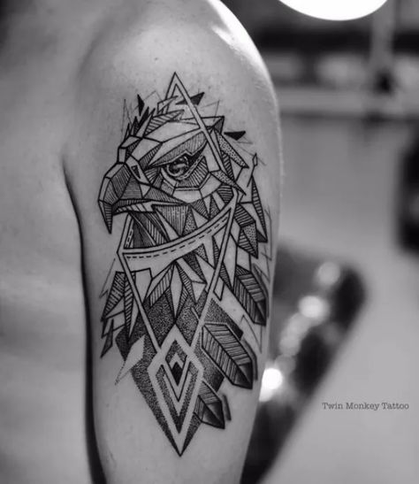 40 Intimidating Geometric Animal Tattoo Ideas - Greenorc Geometric Tattoo Animal, Geometric Animal Tattoo Design, Tattoo Lower Back, Eagle Head Tattoo, Geometric Animal Tattoo, Hawk Tattoo, Tattoo Diy, Tattoo Animal, Animals Tattoo