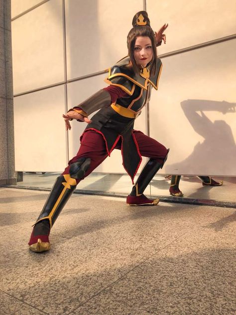 Azula Cosplay | Cartoon Amino Azula Cosplay, Bender Costume, Princess Azula, Cosplay Cartoon, Avatar Azula, Avatar Cosplay, Villain Costumes, Sally Face Game, Cosplay Diy