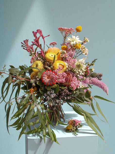 Native Wedding Flowers, Australian Native Wedding, 2 Weeks Notice, Wedding Party Bouquets, Protea Bouquet, Bush Wedding, Flower Boquet, Australian Wildflowers, Christmas Bouquet