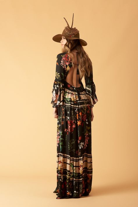 Vestido Longo Preto Estampado Vestidos Country, Bohemian Photoshoot, Hippie Elegante, Stile Boho Chic, Look Boho Chic, Ethno Style, Mode Hippie, Bohemian Style Clothing, Estilo Hippie