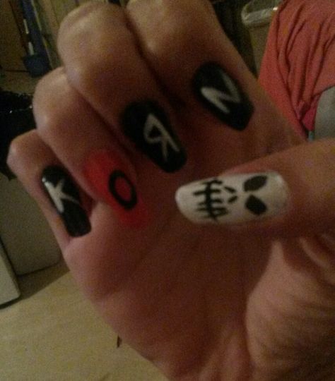 Nails for korn concert :) Mcr Nails, Emo Nails, Korn Concert, Monster Nails, Band Nails, Punk Nails, Polish Art, Goth Nails, Grunge Nails