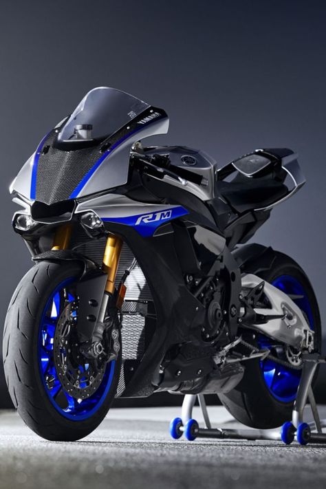 CRYSTAL BIKE HIGH RANGE % AVERAGE COMFORTAbLE Bmw Motorcycle S1000rr, Beginner Motorcycle, R1 Motorcycle, Custom Built Motorcycles, Moto Yamaha, Image Moto, Yamaha Bikes, Biker Aesthetic, Pretty Bike