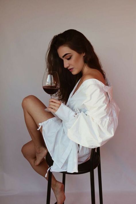 Big White Shirt Photoshoot, White Dress Shirt Photoshoot, Button Down Shirt Photoshoot Ideas, Button Up Shirt Photoshoot, Lounging Photoshoot, White Button Down Shirt Photoshoot, Jeans And Bra Photoshoot Ideas, White Button Down Photoshoot, White Long Sleeves Outfit