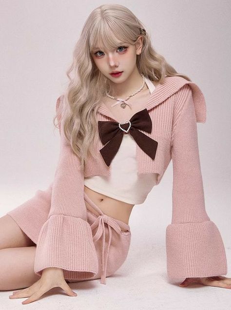 Cardigan Reference, Women Poses Reference, Style Kawaii, Trumpet Sleeve, Kawaii Fashion Outfits, Really Cute Outfits, Cute Poses, Pink Outfit, Stage Outfits