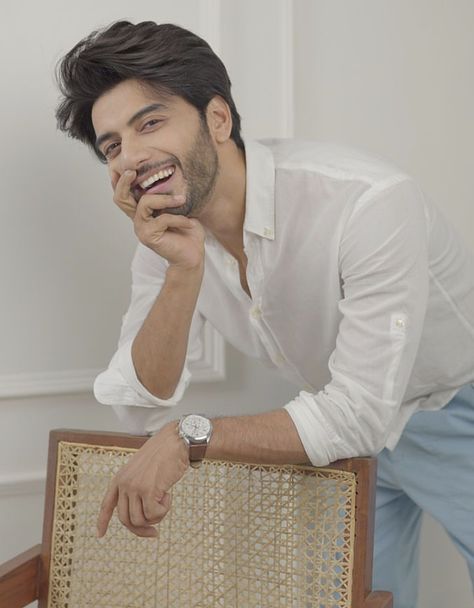 Vikram Singh Chauhan, Muscular Men Fashion, Amazing Dp, Beard Styles Short, Mens Photoshoot Poses, Actors Male, Asian Short Hair, Stylish Boys, Photography Poses For Men