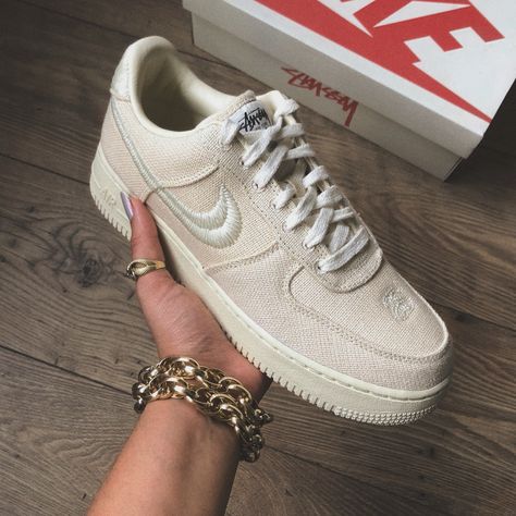 Air Force 1 Fossil, Stussy Af1, Fashion Hypebeast, Nike Stussy, Nike Air Force 1, Nike Air Force Sneaker, Air Force 1, Sneaker Head, Nike Air Force