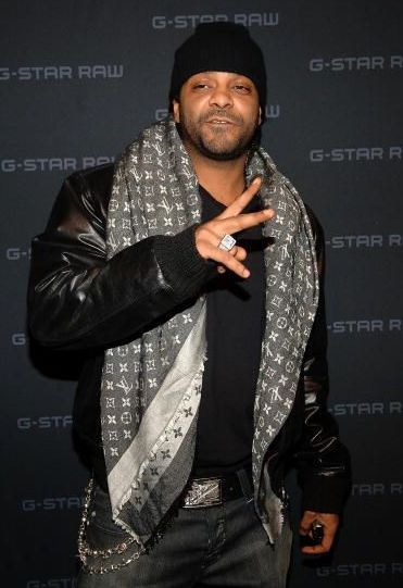 jim jones | Jim Jones is willing to put Beef Aside to Reunite Dipset Jim Jones Rapper, Juelz Santana, Jimmy Jones, Rap Music Hip Hop, Jim Jones, Lv Scarf, Rockstar Aesthetic, Gucci Scarf, Louis Vuitton Gucci