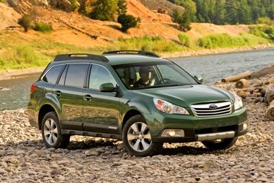 Green Subaru outback 2011 Subaru Outback, Road Trip Car, Camping Guide, Subaru Outback, Gear Head, Car Camping, Car Tuning, Super Cars, Subaru