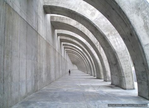 Harbour wall, Tazacorte, La Palma, Canary Islands. Modern Architecture Design, Concrete Architecture, Industrial Architecture, Brutalist Architecture, Structure Architecture, Space Architecture, Zaha Hadid, Scaffolding, Brutalism