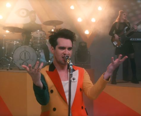 Brendon Urie Viva Las Vengeance, Viva Las Vengeance, Brendon Urie, Jesus, Quick Saves