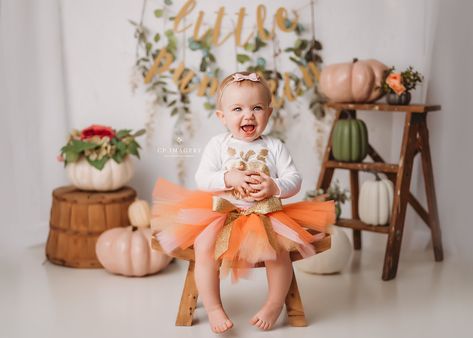 Pumpkin First Birthday Photo Shoot, Fall First Birthday Photoshoot, Pink Pumpkin Cake, Fall Cake Smash, Pumpkin Cake Smash, First Birthday Picture Ideas, Pumpkin 1st Birthday Party, Fall Mini Shoot, Baby Hair Growth